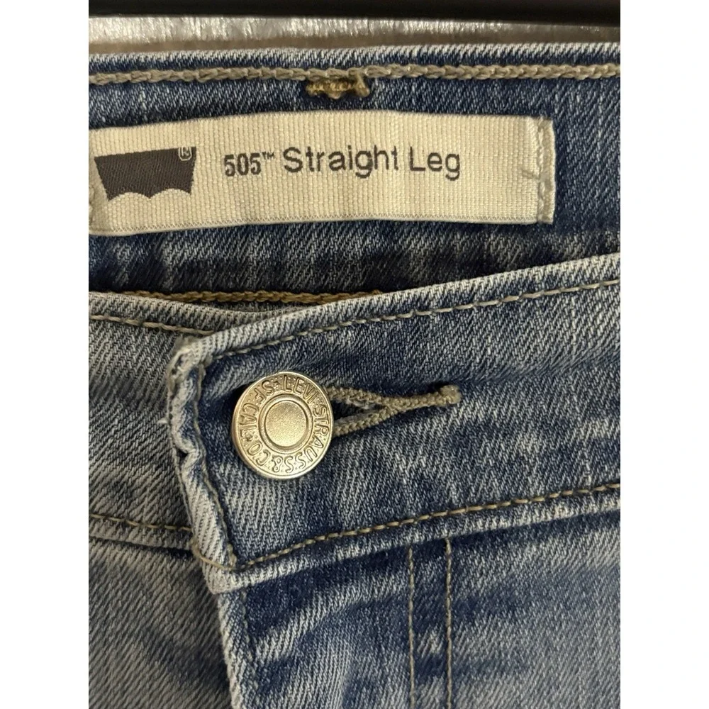 Levi's 505  Straight‎ Leg Crop  Blue Denim Jeans Medium Wash 5-Pocket Classic